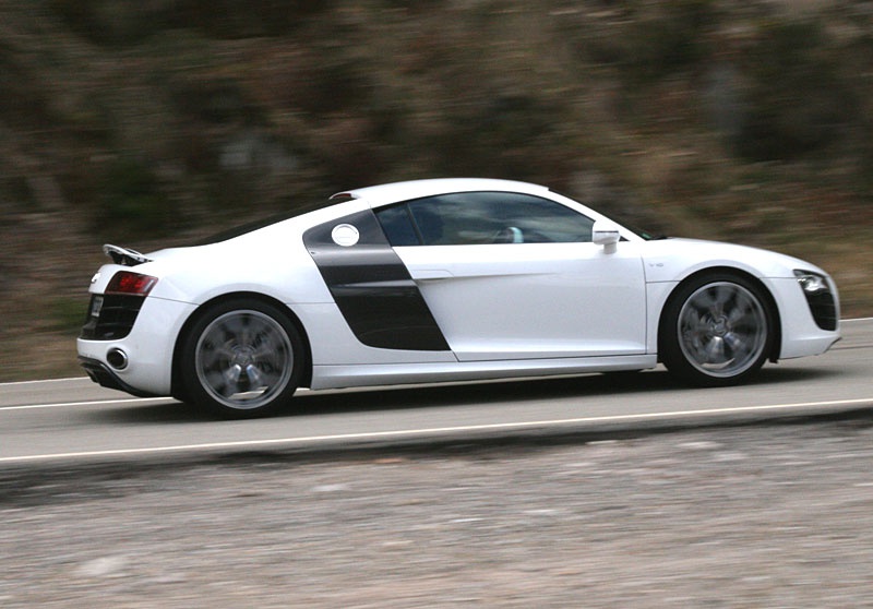 AUDI R8 5.2 FSI PLUS 610HP