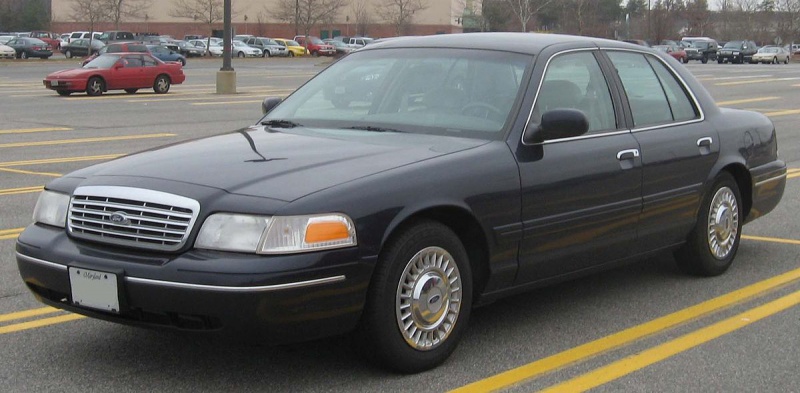 FORD CROWN VICTORIA 4.6 V8 239HP