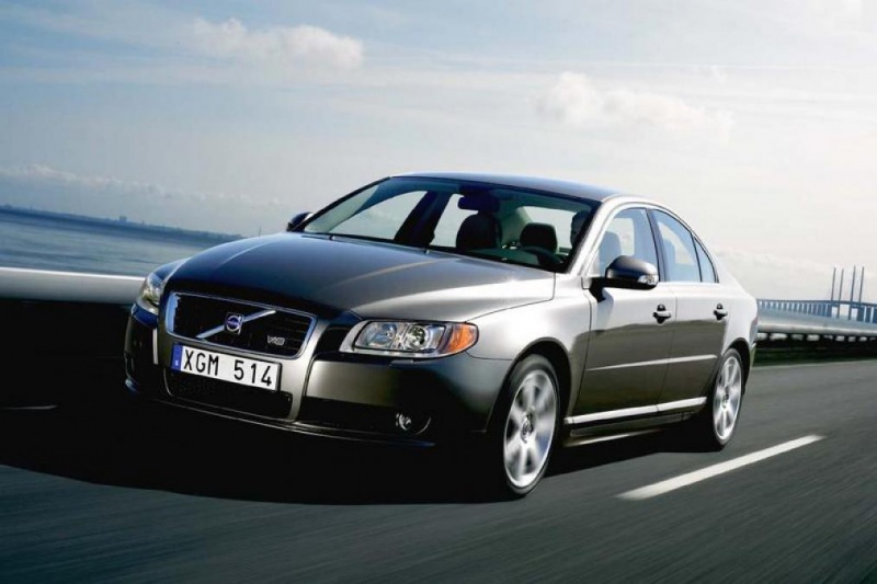 VOLVO S80 T6 304HP